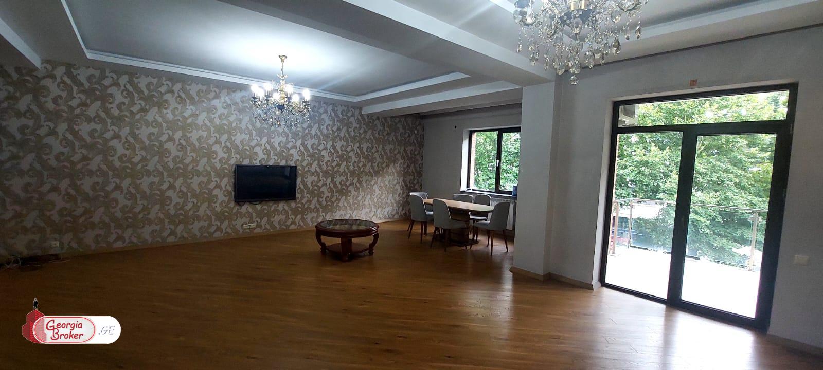 nearly repaired 4-room apartment for sale